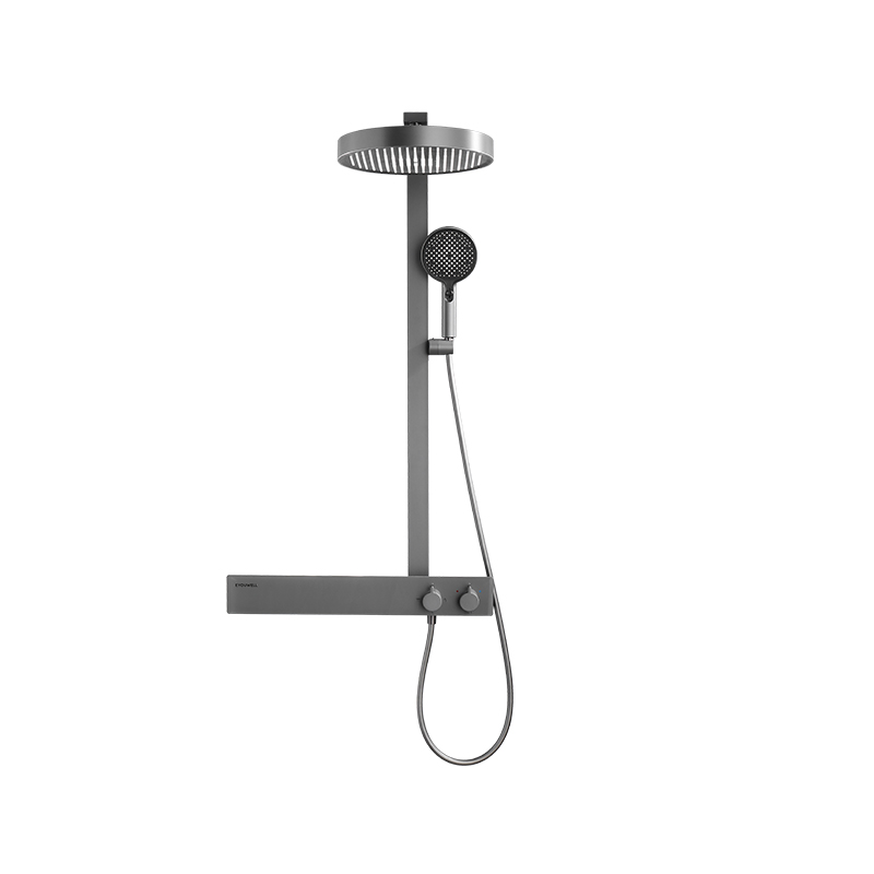 How does an alloy thermostatic shower head balance comfort and water conservation with its pressurized water flow design?